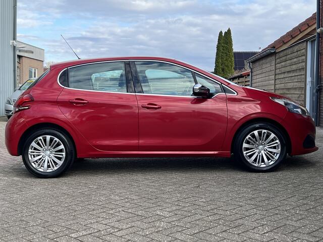 Peugeot 208 1.2 PureTech Allure | 39000km | CRUISE | CARPLAY |