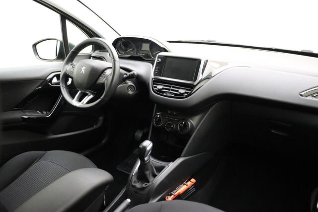 Peugeot 208 1.2 PureTech Signature | Navigatie | Cruise Control | Apple Carplay | Parkeersensoren achter |