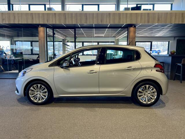 Peugeot 208 1.2 PureTech Allure Camera | Navigatie | Nieuwe distributie riem