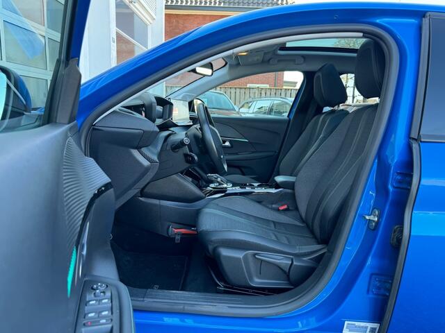 Peugeot 208 EV ALLURE 50 KWH GT Panodakje!!
