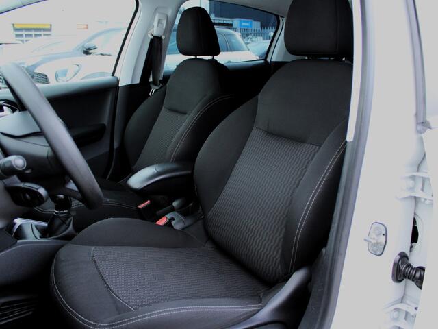 Peugeot 208 1.2 PureTech Blue Lion NL AUTO | CARPLAY | NAVI | AIRCO | PARELMOER |