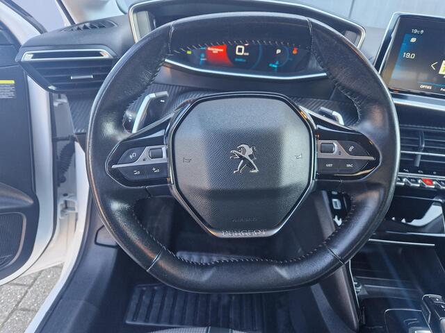 Peugeot 208 1.2 PureTech Blue Lease Allure | Afneembare Trekhaak | Navigatie | Climate & Adaptive Cruise Control | Achter uit Rijd Camera |
