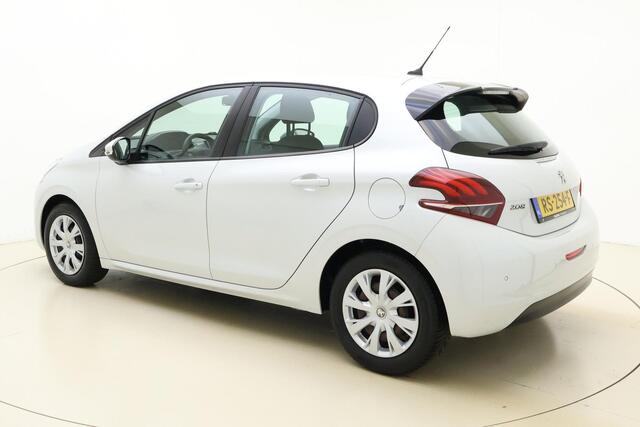 Peugeot 208 1.2 Blue Lion 82 PK | Navigatie | Airco | Cruise Control | Parkeersensoren Achter | Mistlampen Voor | Armsteun | Lage KM-Stand