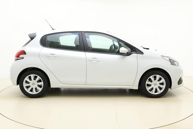 Peugeot 208 1.2 Blue Lion 82 PK | Navigatie | Airco | Cruise Control | Parkeersensoren Achter | Mistlampen Voor | Armsteun | Lage KM-Stand