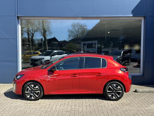 Peugeot 208 1.2 Hybrid 110 PK Allure | 2025 Auto | Hybride Elektrisch rijden met Automaat | Parkeercamera 360 graden | Stoelverwarming | LED Verlichting | Navigatie via Apple Carplay/Android Auto | Lichtmetalen Velgen | Cruise & Climate Control | Dode hoekbewaking |