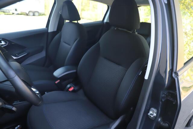 Peugeot 208 1.2 PureTech Signature Navigatie Carplay Android Airco Cruise Control Parkeersensor