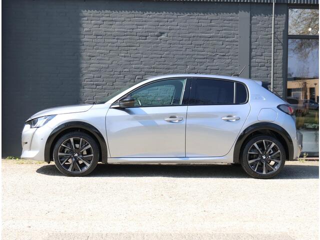 Peugeot 208 1.2 100PK GT Pack | Adaptive CruiseControl | Navigatie | Achteruitrij Camera | AppleCarplay/AndroidAuto | Stoelverwarming | Alcantara | Privacy Glass | Keyless |