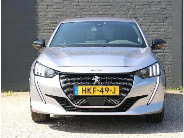 Peugeot 208 1.2 100PK GT Pack | Adaptive CruiseControl | Navigatie | Achteruitrij Camera | AppleCarplay/AndroidAuto | Stoelverwarming | Alcantara | Privacy Glass | Keyless |