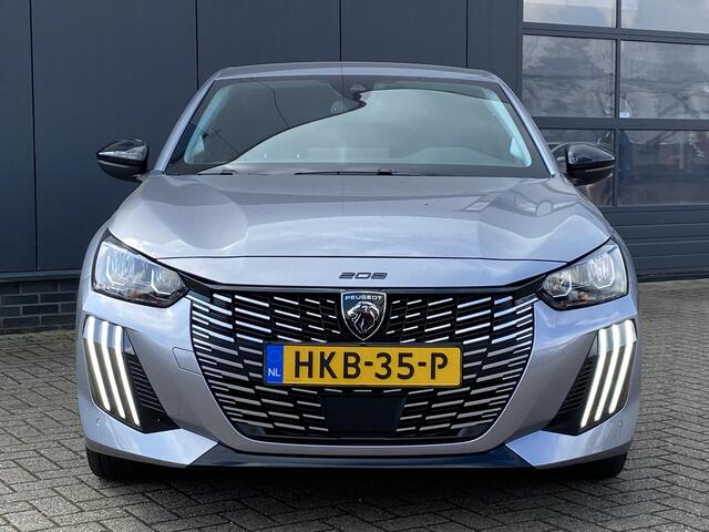 Peugeot 208 Hybrid 100pk Automaat Allure | Achteruitrijcamera | Navigatie | Stoelverwarming | Adaptieve Cruise Control | Luxe uitvoering!