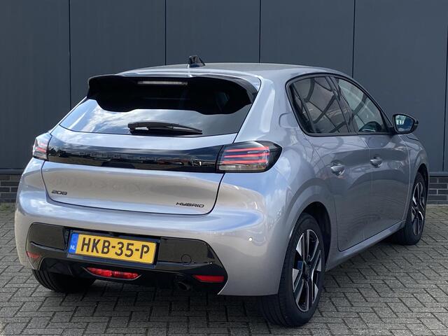 Peugeot 208 Hybrid 100pk Automaat Allure | Achteruitrijcamera | Navigatie | Stoelverwarming | Adaptieve Cruise Control | Luxe uitvoering!