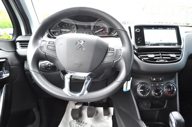 Peugeot 208 1.2 PureT. Signature