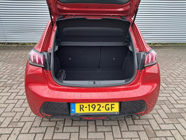 Peugeot 208 1.2 PureTech Allure Automaat | Clima | Cruise | Camera | LM Velgen | Keyless start en entry | Privacy glas | RIJKLAARPRIJS INCL 12 MAANDEN GARANTIE EN BEURT