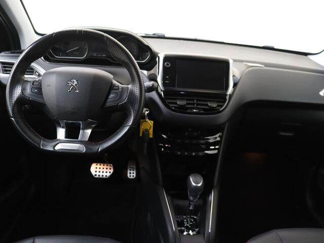 Peugeot 208 1.2 PureTech GT-Line AUTOMAAT | Camera | Navigatie | Sportieve uitvoering |