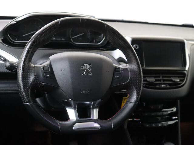 Peugeot 208 1.2 PureTech GT-Line AUTOMAAT | Camera | Navigatie | Sportieve uitvoering |