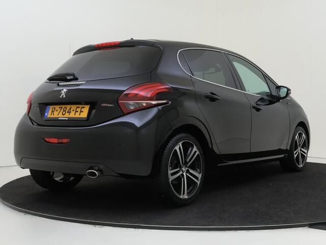 Peugeot 208 1.2 PureTech GT-Line AUTOMAAT | Camera | Navigatie | Sportieve uitvoering |