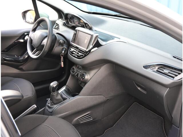 Peugeot 208 1.2 82PK Blue Lease | Airco | Navigatie | Cruise Control | Armsteun | 5 deurs | Goed Onderhouden!|