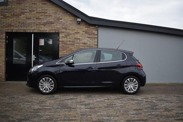 Peugeot 208 1.2 PURETECH GT-LINE, AUT, A/C, Navi, Carplay