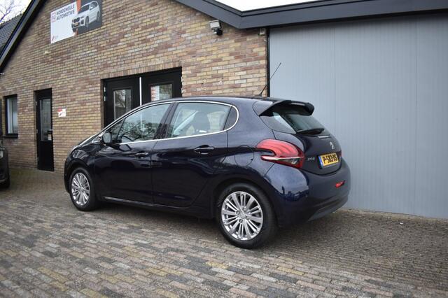 Peugeot 208 1.2 PURETECH GT-LINE, AUT, A/C, Navi, Carplay