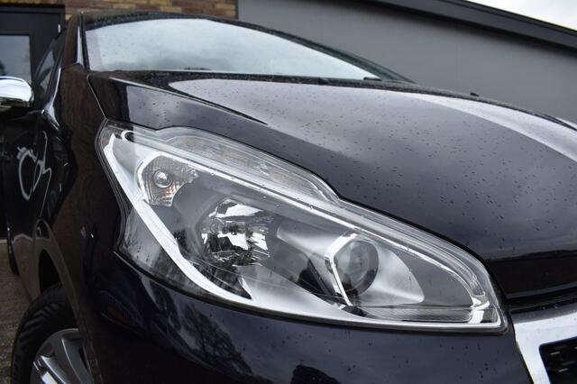 Peugeot 208 1.2 PURETECH GT-LINE, AUT, A/C, Navi, Carplay
