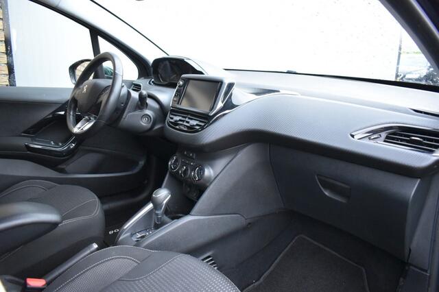 Peugeot 208 1.2 PURETECH GT-LINE, AUT, A/C, Navi, Carplay