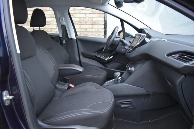 Peugeot 208 1.2 PURETECH GT-LINE, AUT, A/C, Navi, Carplay