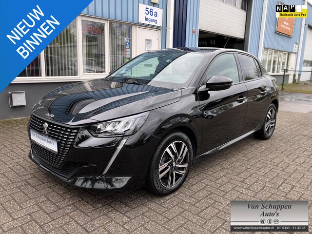 Peugeot 208 1.2 PureTech Allure Keyless Navi-carplay Camera