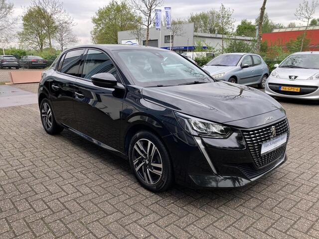 Peugeot 208 1.2 PureTech Allure Keyless Navi-carplay Camera