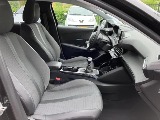 Peugeot 208 1.2 PureTech Allure Keyless Navi-carplay Camera
