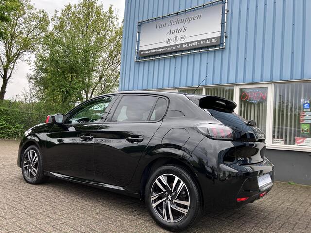 Peugeot 208 1.2 PureTech Allure Keyless Navi-carplay Camera