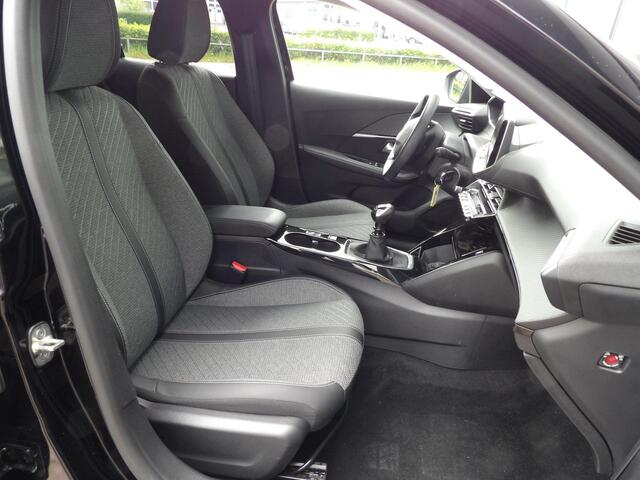 Peugeot 208 1.2 PureTech 100 Allure Airco Carplay 4274km Fabrieksgarantie tot 05-2026
