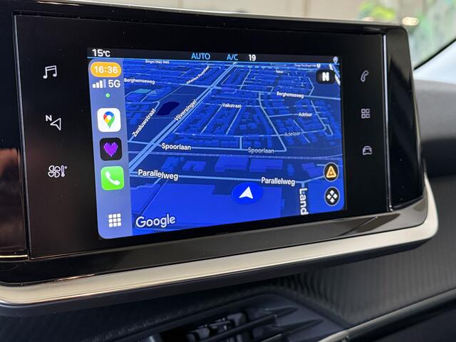 Peugeot 208 1.2 PT 100pk Allure Pack | Apple Carplay | ACC | Stoelverwarming | 360 Camera | PDC | Dealer Onderhouden!