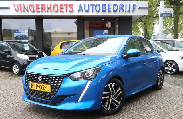 Peugeot 208 100 Pk Benzine * Luxe Allure * * Navigatie * Climate & Cruise Control * Achteruitrij Parkeer Camera * L.M. Velgen * 1/2 Leder Interieur * Keyless Start Button * Apple Car Play & Android Auto * Stoelverwarming * DAB Radio * Vingerhoets; Vierde Generatie Ee