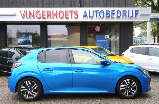 Peugeot 208 100 Pk Benzine * Luxe Allure * * Navigatie * Climate & Cruise Control * Achteruitrij Parkeer Camera * L.M. Velgen * 1/2 Leder Interieur * Keyless Start Button * Apple Car Play & Android Auto * Stoelverwarming * DAB Radio * Vingerhoets; Vierde Generatie Ee