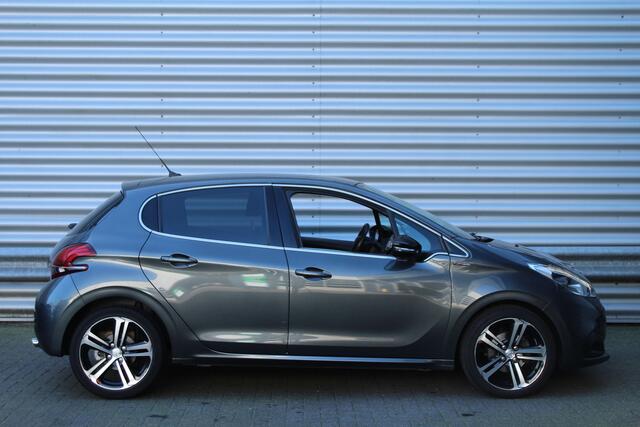 Peugeot 208 1.2 PureTech 111pk GT-line Automaat NL-Auto NAP Clima Cruise Navi 17"LMV PDC 1e eigenaar