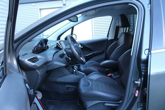 Peugeot 208 1.2 PureTech 111pk GT-line Automaat NL-Auto NAP Clima Cruise Navi 17"LMV PDC 1e eigenaar