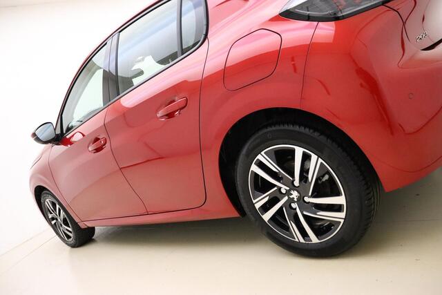 Peugeot 208 1.2 PureTech Allure | Achteruitrij camera | 3D-cockpit | keyless start | Apple carplay | Navigatie | Volwaardig reserve wiel | Cruise control |