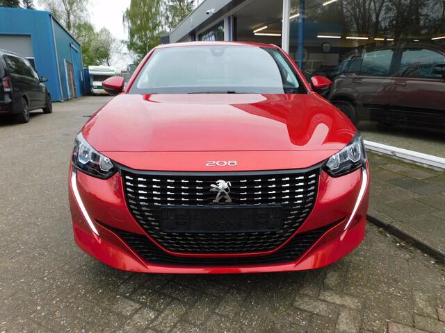 Peugeot 208 1.2 PureTech Allure 3d cockpit 14.000 km!