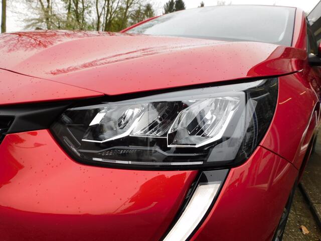 Peugeot 208 1.2 PureTech Allure 3d cockpit 14.000 km!