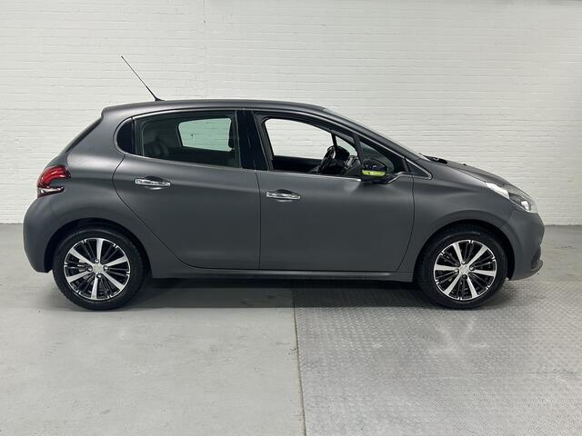 Peugeot 208 1.2 PureTech Blue Lion CLIMA /CRUISE /LMV /LEER SPECIALE KLEUR!!!!