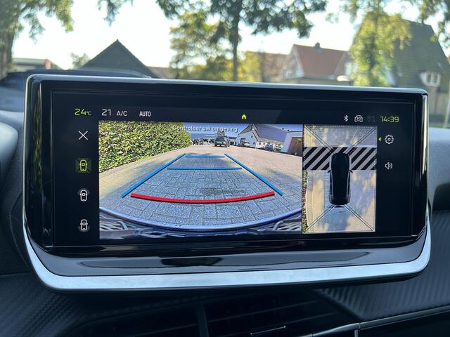 Peugeot 208 Hybrid 110 e-DCS6 Allure | Nieuw Model 2025! | Hybride Elektrisch rijden met Automaat | Dodehoek detectie | Navigatie via Telefoon | Parkeercamera 360 graden | LED Verlichting | Apple Carplay/Android Auto | Lichtmetalen Velgen | Cruise & Climate Control |