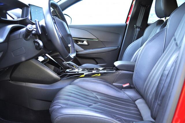 Peugeot 208 1.2 GTAut. 130Pk leder LED pdc v+a Nav Massage