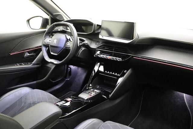 Peugeot 208 1.2 PureTech GT Pack | Panoramadak | Navigatie pakket | Climate control | Adaptieve cruise- control | Alcantara bekleding | Camera achter | 33278 km |