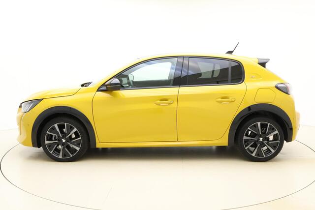 Peugeot 208 1.2 PureTech GT Pack | Panoramadak | Navigatie pakket | Climate control | Adaptieve cruise- control | Alcantara bekleding | Camera achter | 33278 km |
