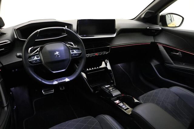Peugeot 208 1.2 PureTech GT Pack | Panoramadak | Navigatie pakket | Climate control | Adaptieve cruise- control | Alcantara bekleding | Camera achter | 33278 km |