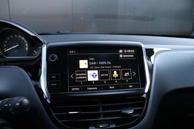 Peugeot 208 1.2 PureTech Signature | PDC | APPLE CARPLAY | CRUISE | NAVI | AIRCO |
