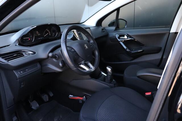 Peugeot 208 1.2 PureTech Signature | PDC | APPLE CARPLAY | CRUISE | NAVI | AIRCO |