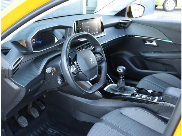 Peugeot 208 1.2 PureTech Allure Pack 1ste eigenaar | Navigatie | LED | ParkeerCamera | Apple Carplay & Android Auto
