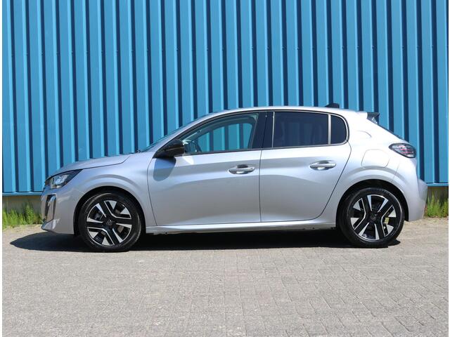 Peugeot 208 1.2 100PK Allure | Navigatie | Parkeersensoren | LED | Lederen Stuurwiel | Climate Control | Cruise Control | 16" LMV | Apple Carplay/Android Auto |