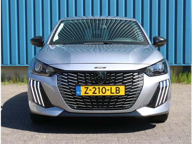 Peugeot 208 1.2 100PK Allure | Navigatie | Parkeersensoren | LED | Lederen Stuurwiel | Climate Control | Cruise Control | 16" LMV | Apple Carplay/Android Auto |