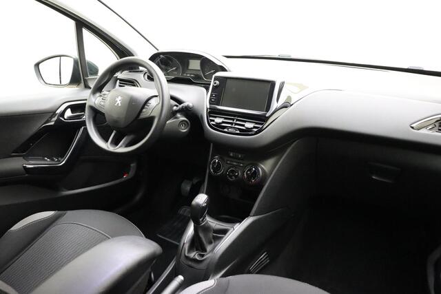 Peugeot 208 1.2 PureTech Blue Lion | Navigatiesysteem full map | Cruise control | Parkeersensor achter | Apple Carplay/Android Auto | Trekhaak |